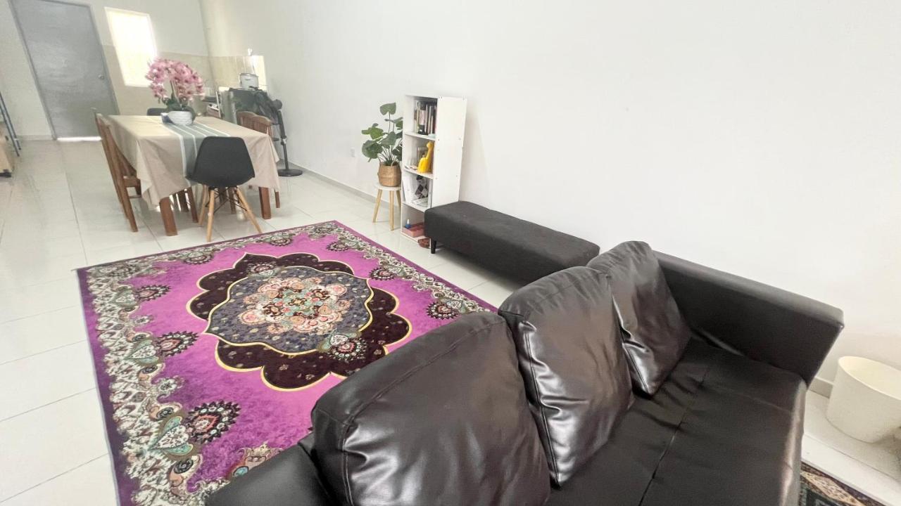 Homestay Near Plaza Tol Bandar Ainsdale Labu Luaran gambar