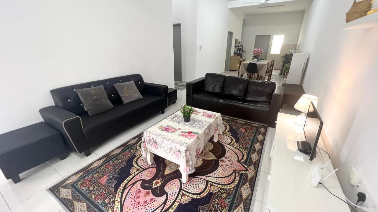 Homestay Near Plaza Tol Bandar Ainsdale Labu Luaran gambar
